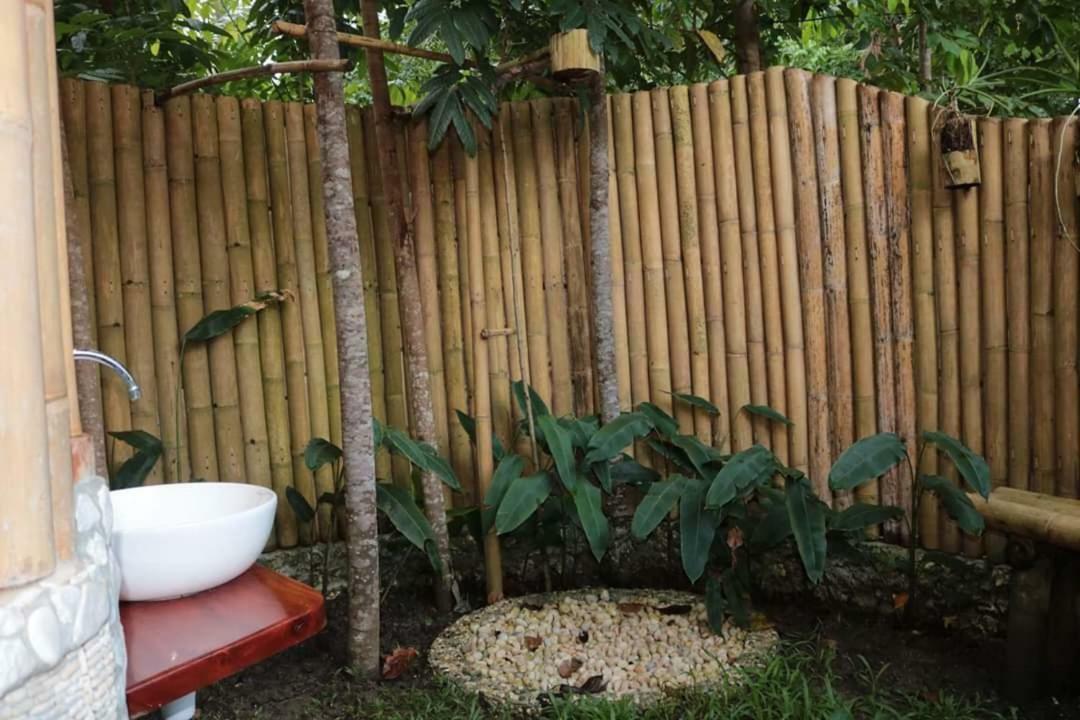 Deluxe Bamboo House By The River Loboc Exterior foto